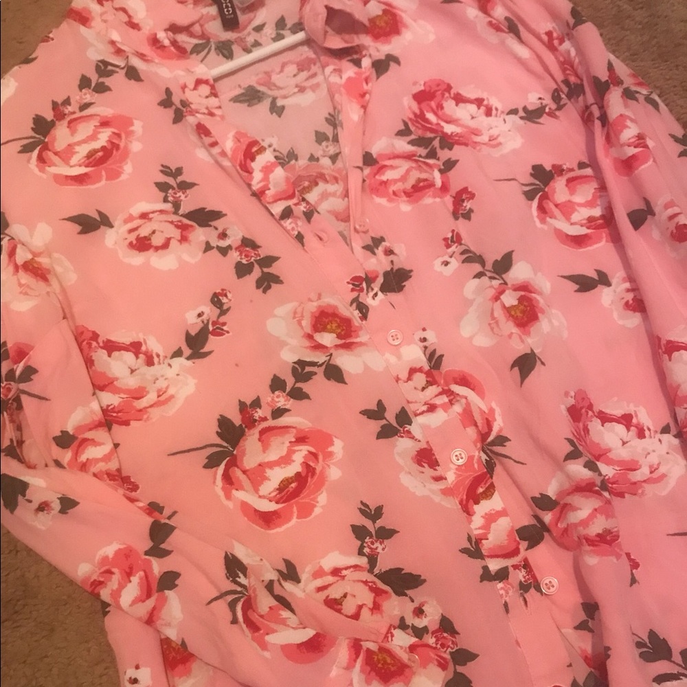 H&M sz 14 (runs small) button down blouse